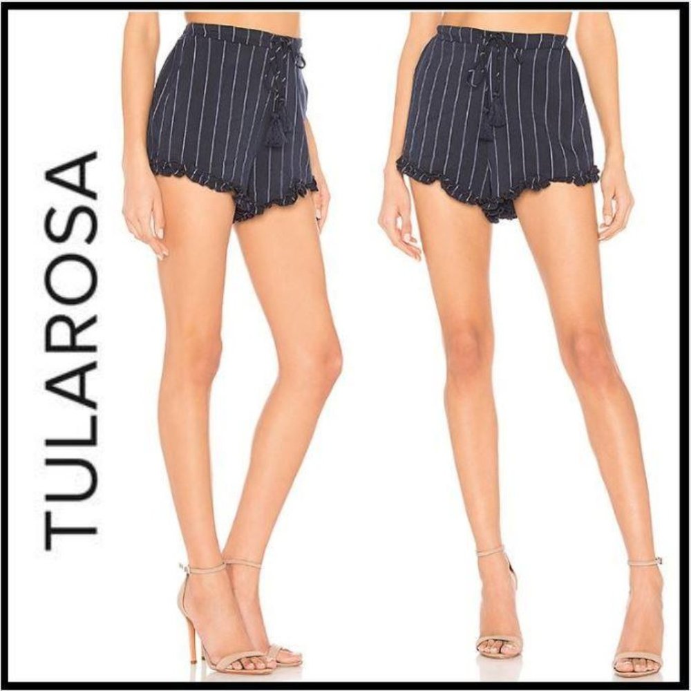 NWT Tularosa Vacay Navy Stripe Ruffle Hem Shorts M - Picture 2 of 6